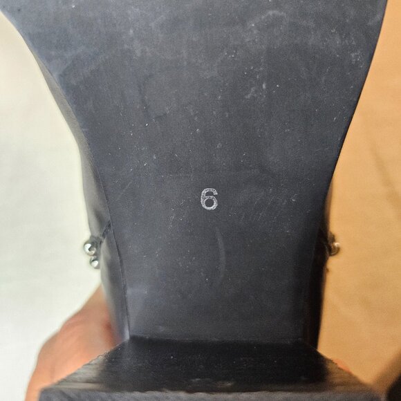 Steve Madden Cade Black Leather Studded Boots - Size 6 - Picture 8 of 8